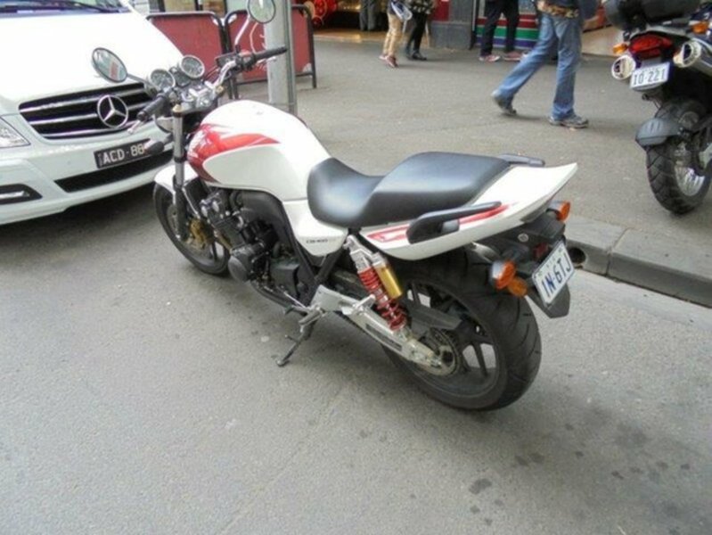 2017 HONDA CB400