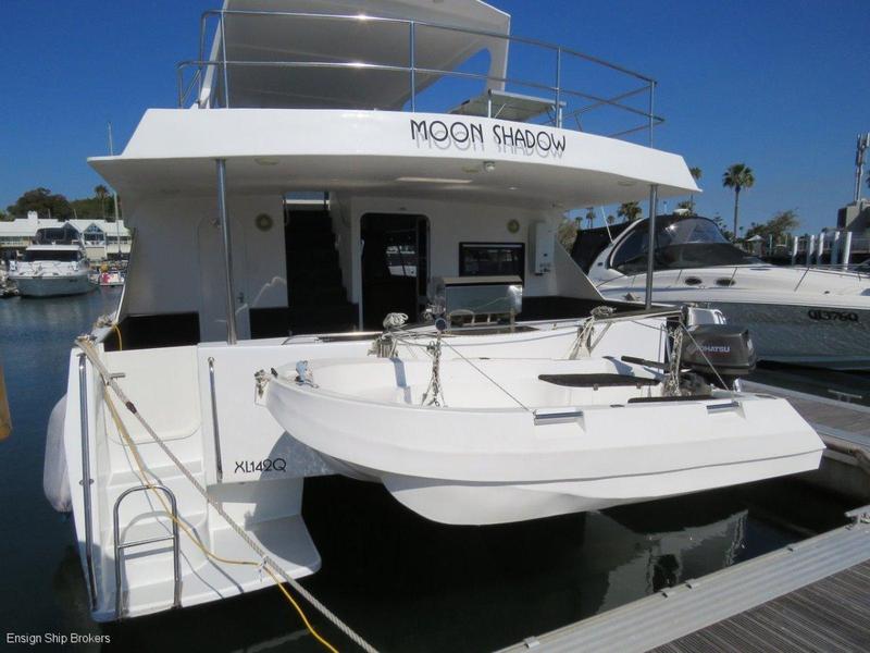 Explorer 40 Powercat