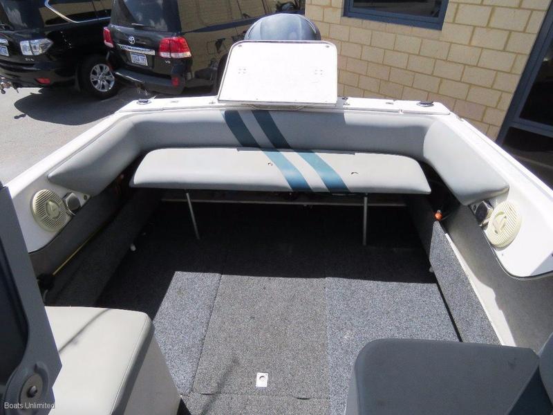 Nova 233 SPORTSCRUISER GREAT DECK, SUPER SOFT VDRY RIDE