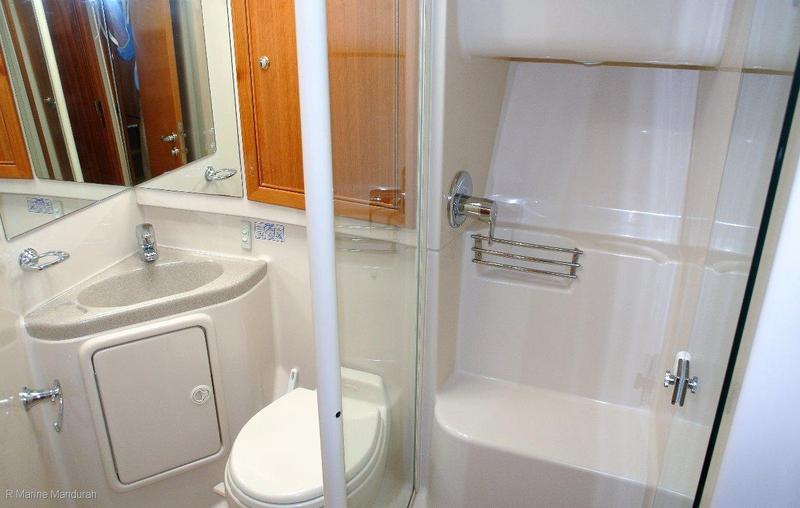 Riviera 42 Flybridge *** OUTSTANDING CONDITION ***$459,000***
