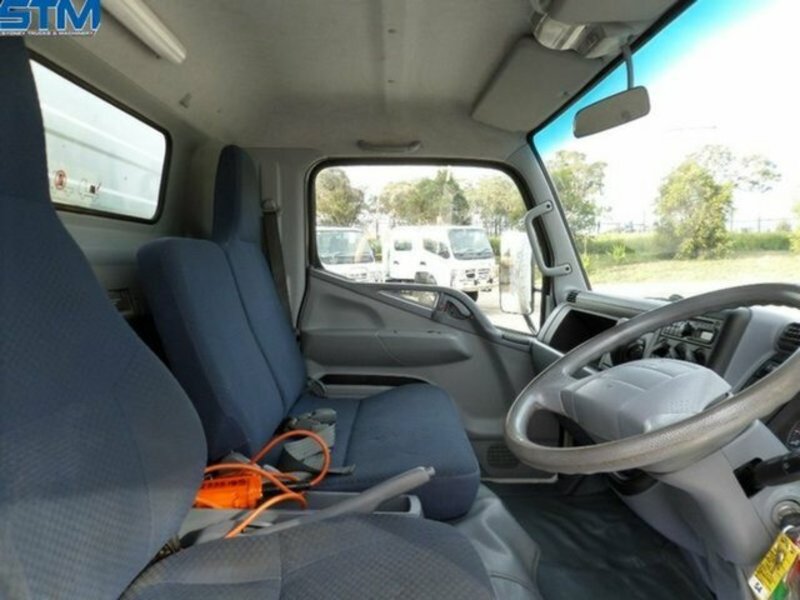 2009 MITSUBISHI FUSO FE84DE6SRFAC CANTER