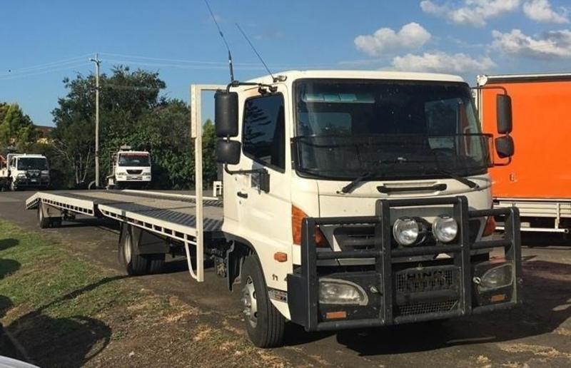 2012 HINO FD 1124 CAR CARRIER
