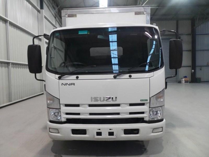 2013 ISUZU NNR200