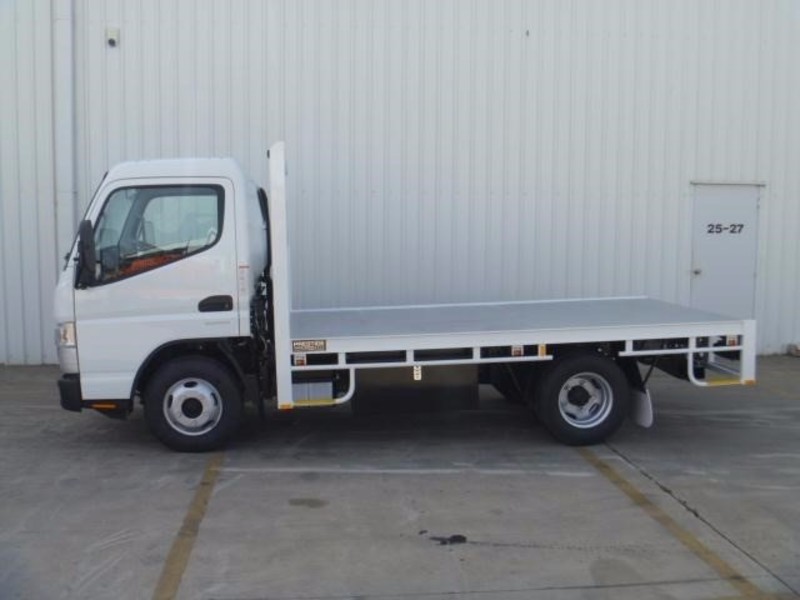 2017 FUSO Canter 515 Canter 515 Truck
