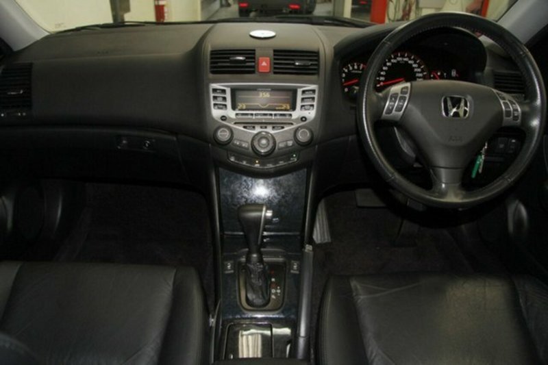 2004 HONDA Accord Euro Luxury CL