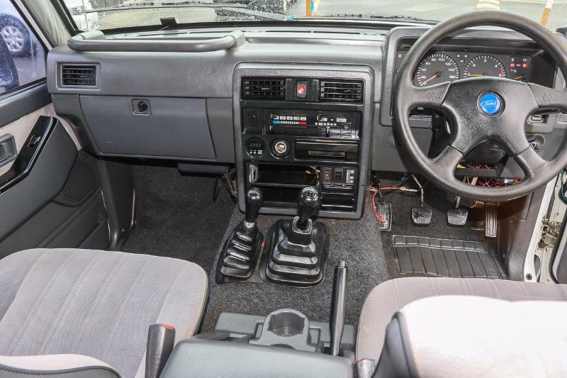 1993 FORD MAVERICK XLT