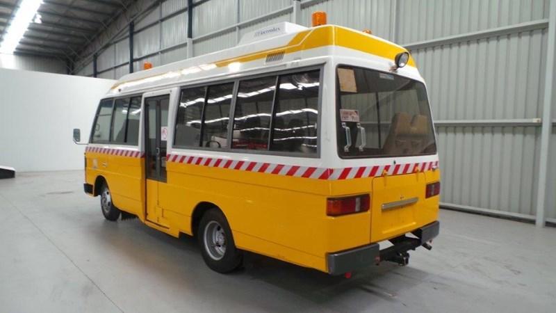 1992 MAZDA T3500 BUS