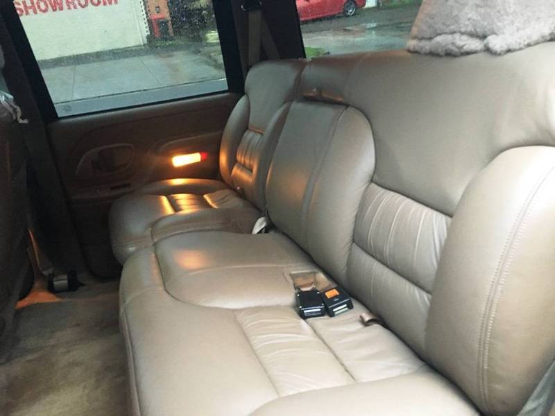 1998 HOLDEN SUBURBAN 1500 LT 4X4 K8