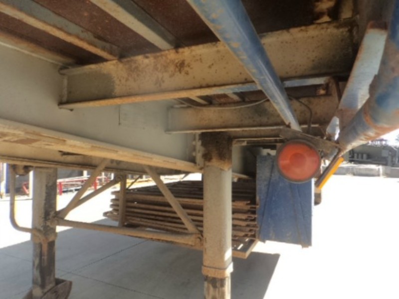 1995 Maxitrans Flat top Semi Trailer