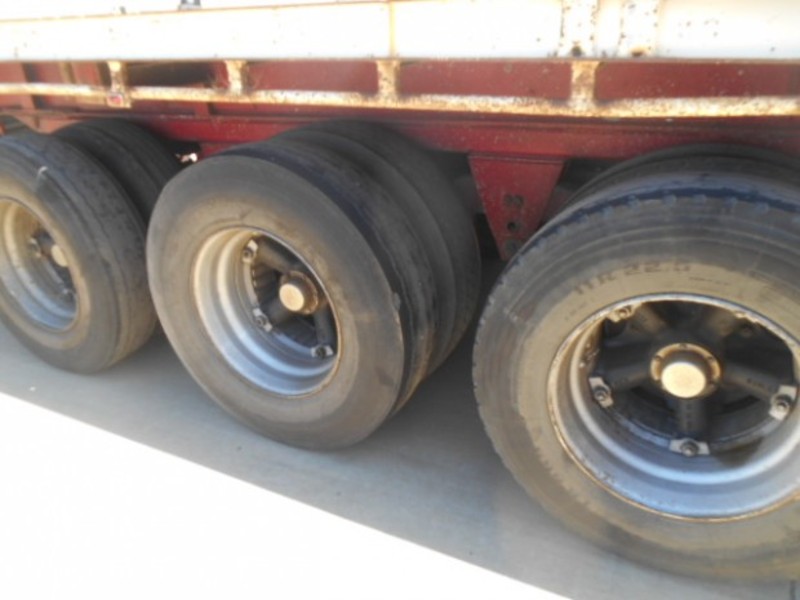 1985 Fruehauf Flat top Semi Trailer