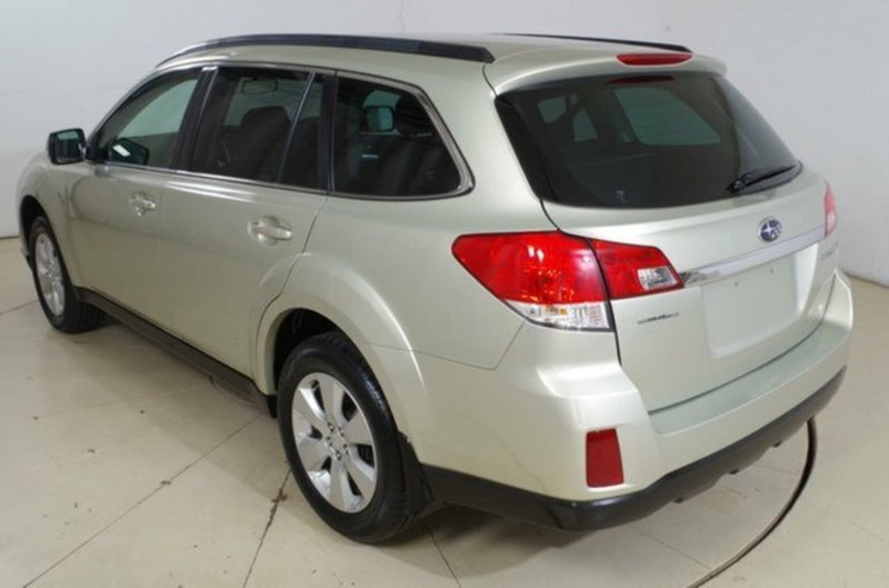 2010 SUBARU OUTBACK 2.5i MY10