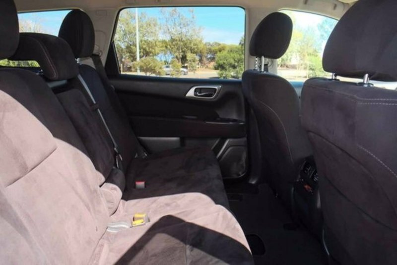 2015 NISSAN PATHFINDER ST (4x2) R52