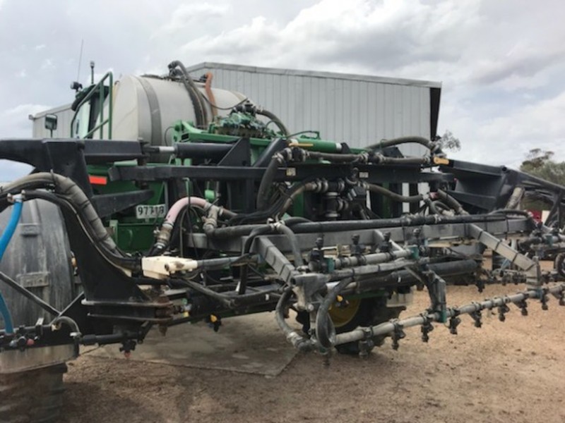 JOHN DEERE 4930 Sprayer