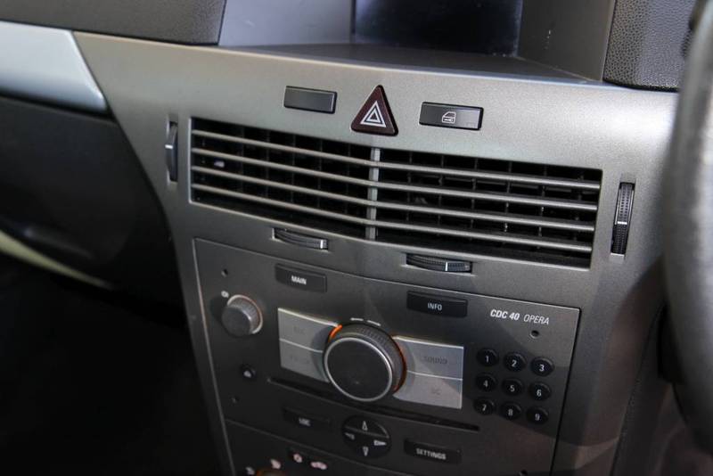 2005 HOLDEN ASTRA CDX AH