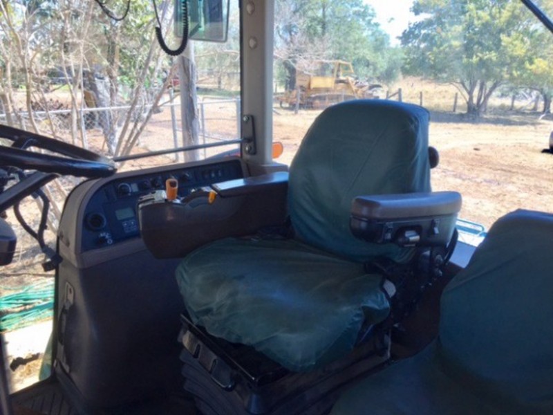 JOHN DEERE 8530 Tractor