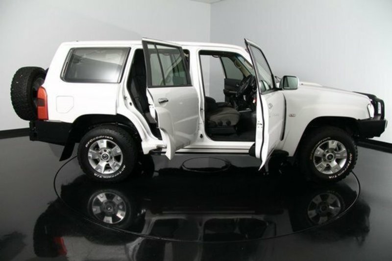 2011 NISSAN PATROL ST (4x4) GU VII