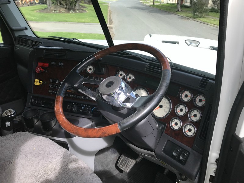 2014 FREIGHTLINER Coronado 114 CORONADO Coronado Truck