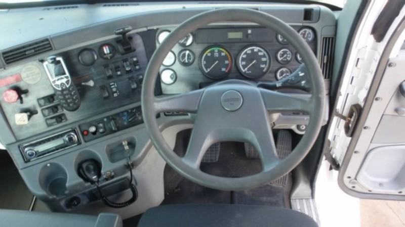 FLX 2007 Freightliner Truck FLX Columbia