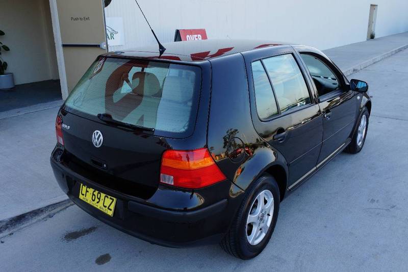 2002 VOLKSWAGEN GOLF GL