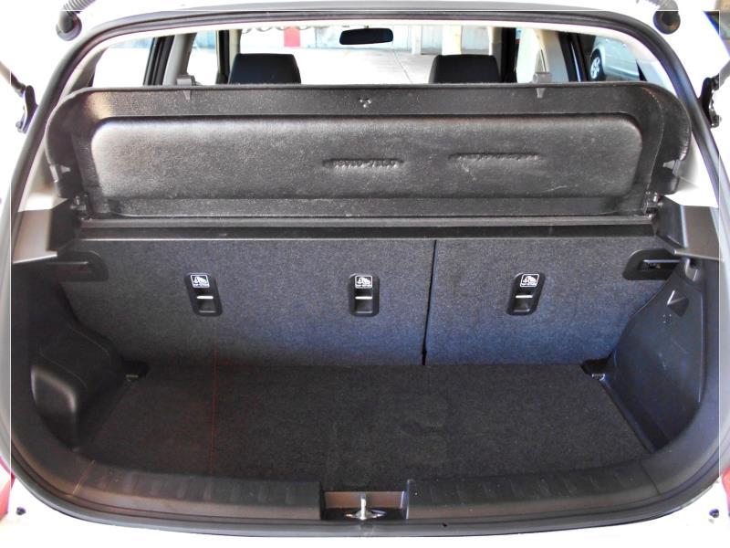 2011 SUZUKI SWIFT GLX FZ