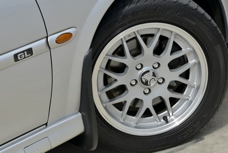 2000 HOLDEN VECTRA GL JS II