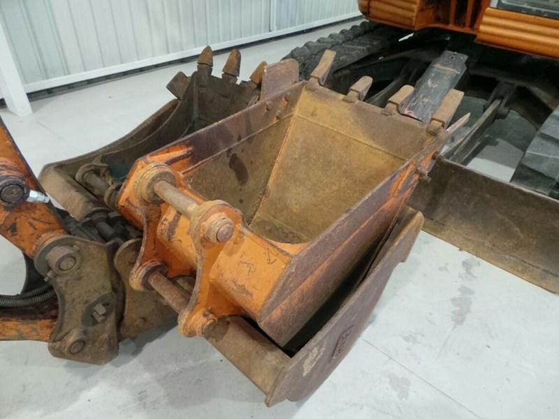 2001 HITACHI EX75UR