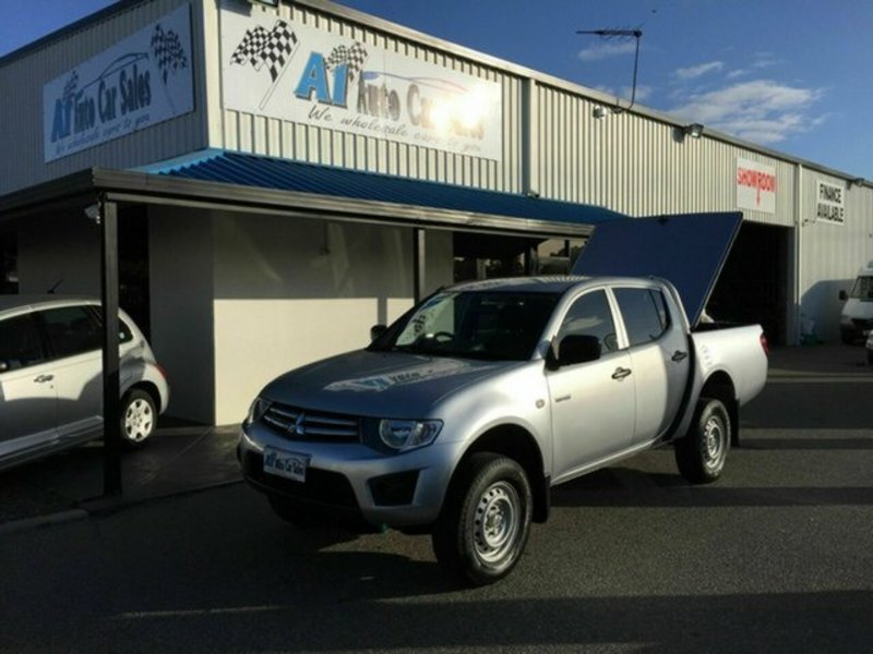2011 MITSUBISHI TRITON turbo diesel auto MN GLX