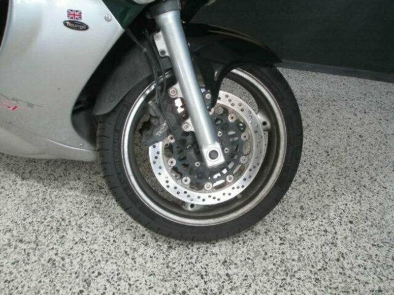2002 TRIUMPH SPRINT ST (955) Road
