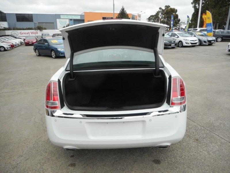 2014 CHRYSLER 300 C E-SHIFT MY14