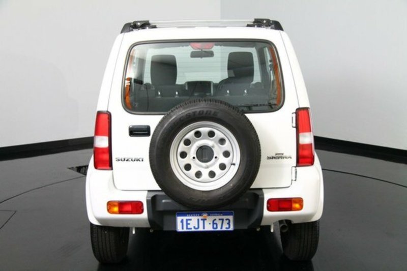 2013 SUZUKI JIMNY Sierra SN413 T6