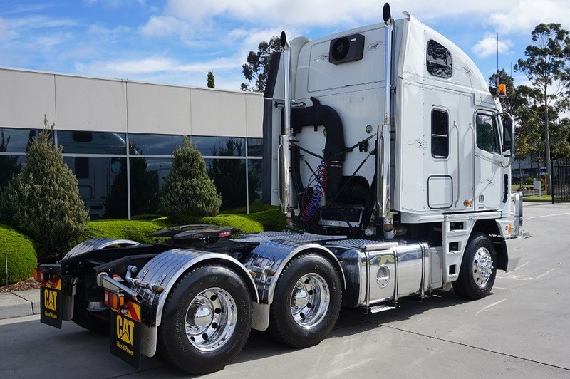 2007 FREIGHTLINER Argosy 110" Hi Cab Argosy Truck