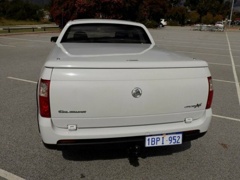 2004 HOLDEN CREWMAN CROSS 8 VYII