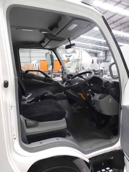 2017 HINO 300 SERIES - 616