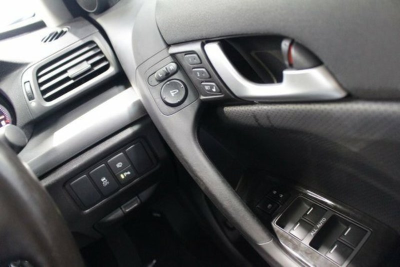 2011 HONDA ACCORD EURO LUXURY 10 MY12