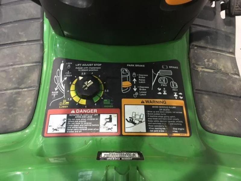JOHN DEERE LT155 RIDE ON