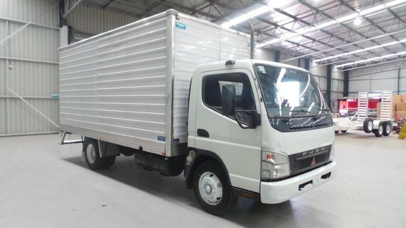 2006 FUSO CANTER