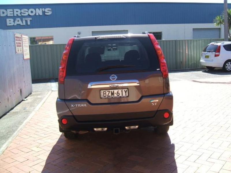 2010 NISSAN X-TRAIL