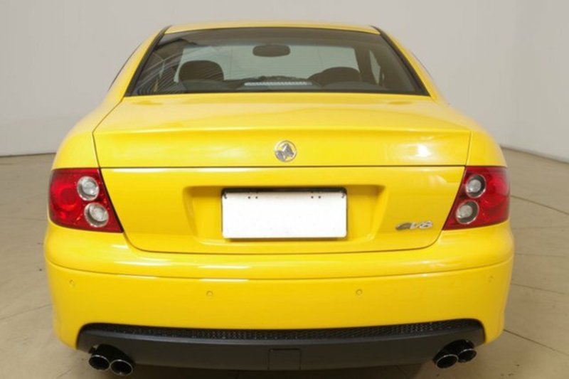 2004 HOLDEN MONARO CV8 VZ
