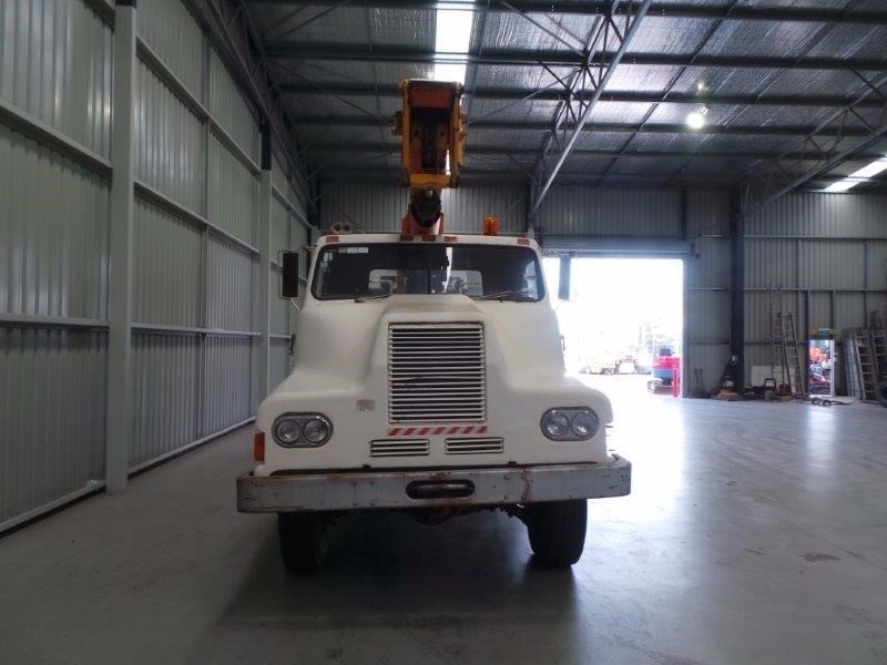 1987 CUSTOM CARRIER Truck