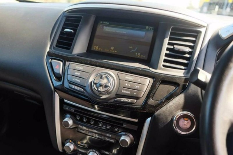 2015 NISSAN PATHFINDER ST (4x2) R52