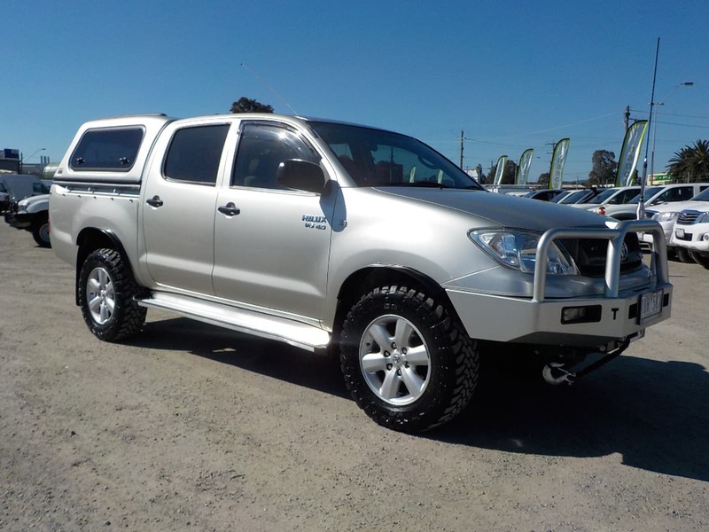 2010 TOYOTA HILUX SR GGN25R