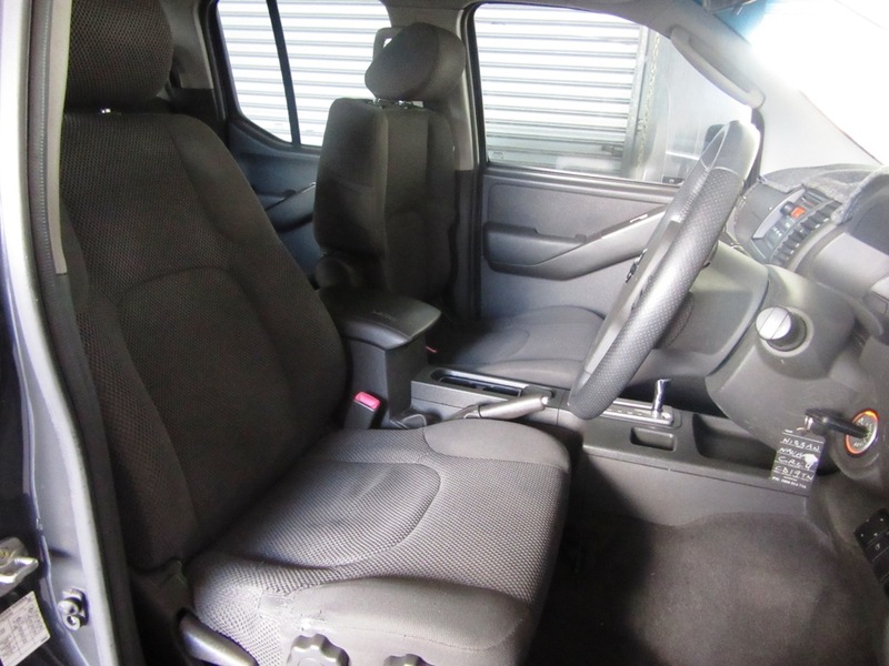 2006 NISSAN NAVARA ST-X (4x2) D40