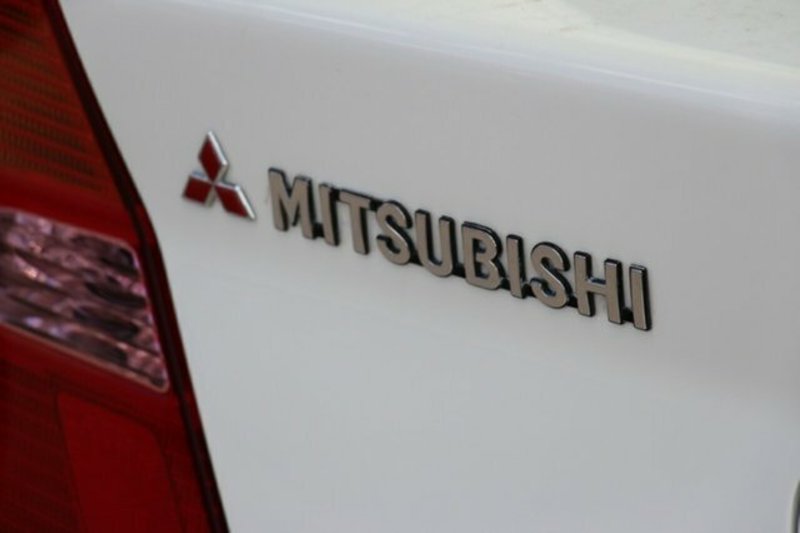 2001 MITSUBISHI LANCER GLi CE2