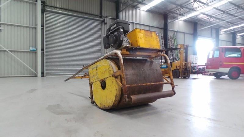 MENTAY CRICKET PITCH ROLLER
