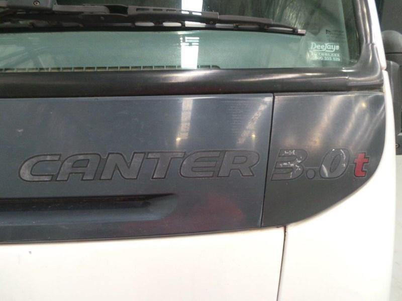 2010 MITSUBISHI CANTER