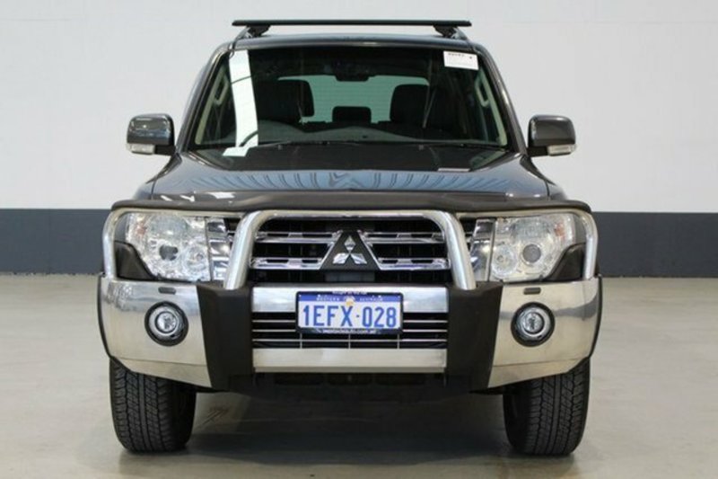 2013 MITSUBISHI PAJERO VR-X LWB (4x4) NW MY13