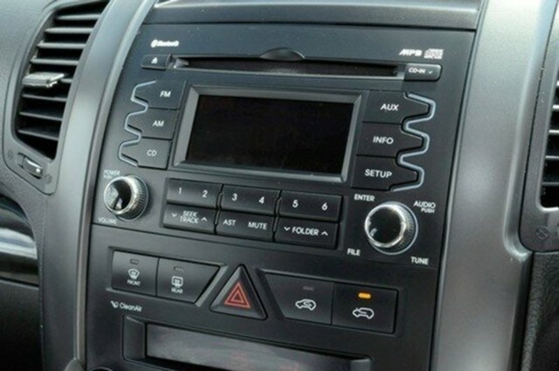 2010 KIA SORENTO Si (4x2) XM MY11