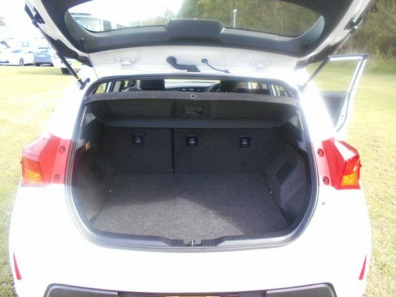 2013 TOYOTA COROLLA ASCENT ZRE182R