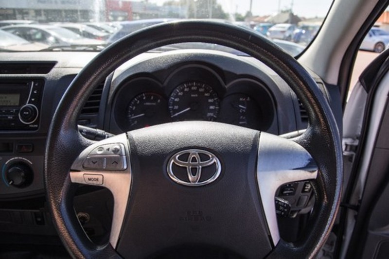 2012 TOYOTA HILUX SR KUN26R