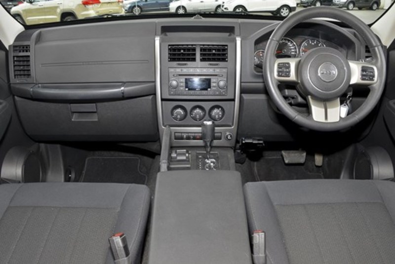 2010 JEEP CHEROKEE SPORT KK